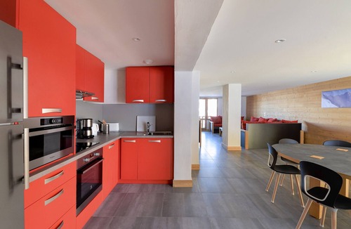 Bellentre Apartment | Renovated apartment near slopes with wellness area and parking