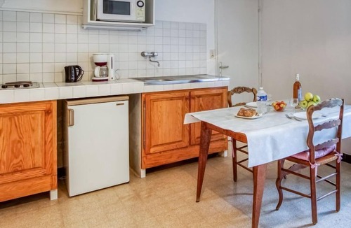 Saint-Cyr-sur-Mer Apartment | Super Plage by Interhome