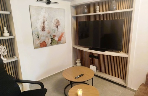 Trikala Apartment | Frank & Jimmy’s Apartment II