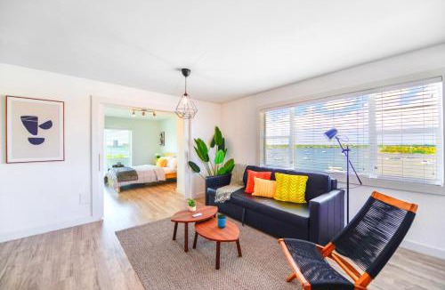 North Bay Village Apartment | Front Bay & Unique Stay for a Relaxing Experience