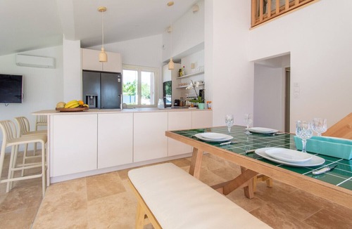 La Peyrade Villa | Frontignan, Villa Bianca, pool and garden