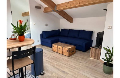 Meyreuil Apartment | Fully renovated 2* T2 apartment