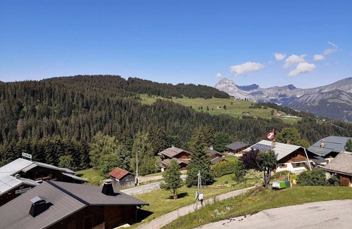 Notre-Dame-de-Bellecombe Apartment | Functional studio cabin for 6 at the foot of the slopes - Parking included