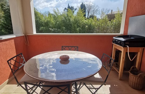 Le Cannet-des-Maures Apartment | Furnished 2-bedroom apartment "Le Nid des maures", shared pool and jacuzzi