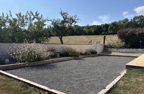 Bellenaves House | Gîte de Charme en Auvergne avec Animaux Acceptés - FR-1-489-595