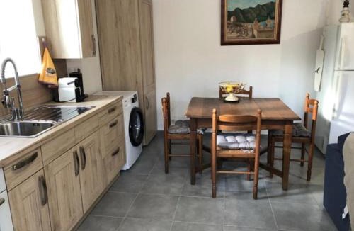 Bellenaves House | Gîte de Charme en Auvergne avec Animaux Acceptés - FR-1-489-595