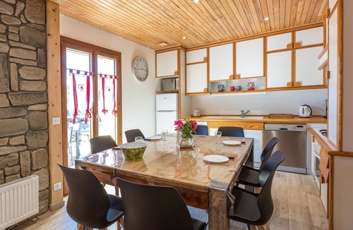 Pont-du-Fosse Cottage | Gîte Coste Belle 10 Persons