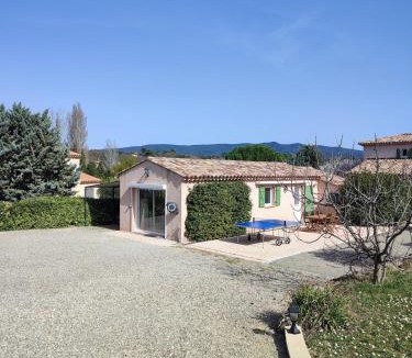 Regusse House | Gîte individuel avec piscine 2 adultes et 1 bébé