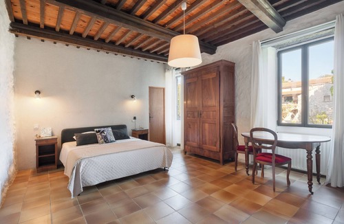 Labastide-de-Virac House | Gîte “L’Olivier” – Charm, Space & Preserved Nature