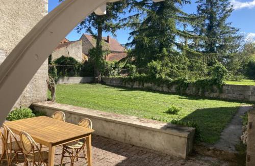 Charroux House | Gîte La Paille à Charroux, 4 pers, Animaux acceptés, Jardin - FR-1-489-620