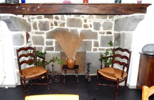 Charensat House | Gîte La Picolina