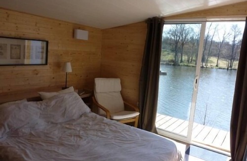 Loubeyrat Cottage | Gîte Le Gîte de l'Etang for 4 people