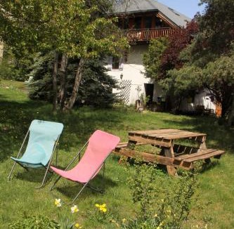 LʼArgentiere-la-Bessee Hostel | Gîte Le Moulin papillon
