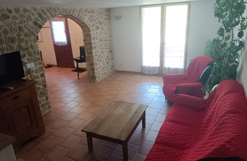 Crestet House | 🌿 Gîte "Le Noyer" - Le Mas des Charrettes