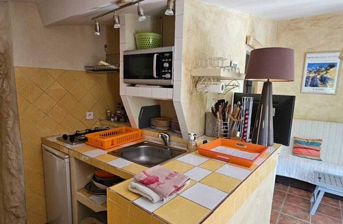 Auriol Cottage | Gîte Notre Cabanon in Provence for "green" living