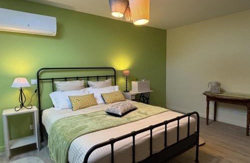 Estivareilles House | Gîte paisible à Estivareilles, piscine chauffée, animaux acceptés - FR-1-489-615