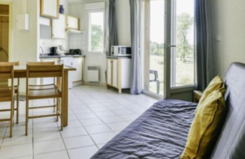 Saint-Gervais-d'Auvergne Other | Gîte pour 6 personnes avec terrasse et cuisine équipée - API-1-52-1376