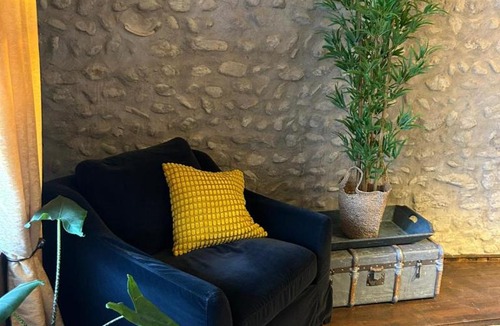 Tulette Apartment | Gîtes à la ferme, Le Jardin Bleu, Le Gîte Bleu