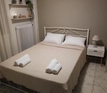 Larissa Apartment | George house