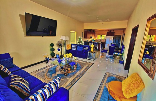 Runaway Bay Villa | Getaway in Runaway Bay!