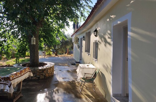 Aigialeia House | Giannis Mountain House Country Retreat with Mountain View and Private Courtyard