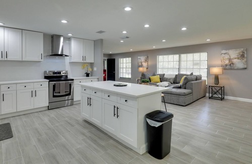 Gibsonton House | Gibsonton Vacation Rental w/ Private Lanai & Pool!