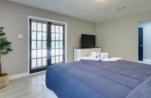 Gibsonton House | Gibsonton Vacation Rental w/ Private Lanai & Pool!