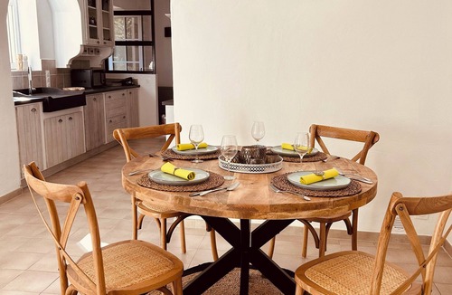 Taulignan House | Gîte between vine and olive tree