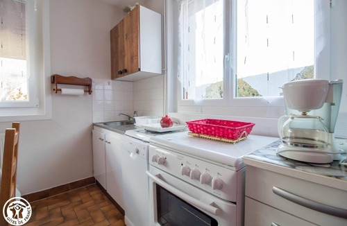Besse-en-Chandesse House | GITE DES BRUYERES - BESSE AND SAINT ANASTAISE