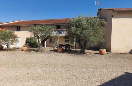 Saint-Georges-de-Baroille House | Gîte "Domaine de Collonges" with Private Terrace and Garden