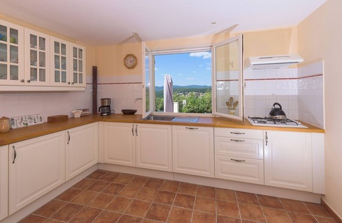 Carces Apartment | Gite Guillaume. with private heated pool. Privacy and plenty of space