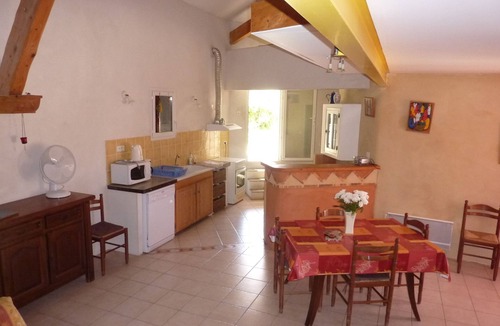 Mazan Cottage | Gîte in Mazan en Provence with swimming pool (sleeps 4)