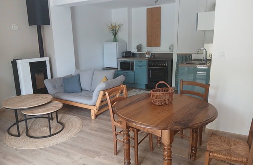 Aouste-sur-Sye House | Gîte “La Peyrolle” with Private Terrace, Garden, and Wi-Fi