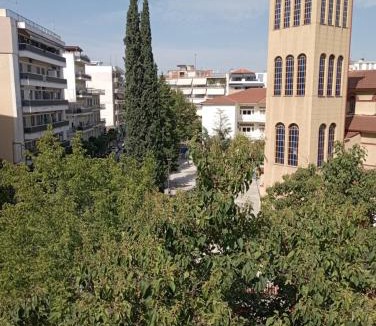 Larissa Apartment | Gk Suites-Constantin view , auto check-in 24h