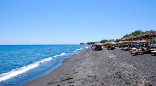 Perivolos Apartment | Glaros Beach