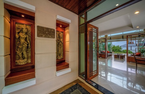 Wichit Villa | Glasshouse Phuket | 6BR Villa | Sleeps 22 | Walk to 2 Beaches | Accessible