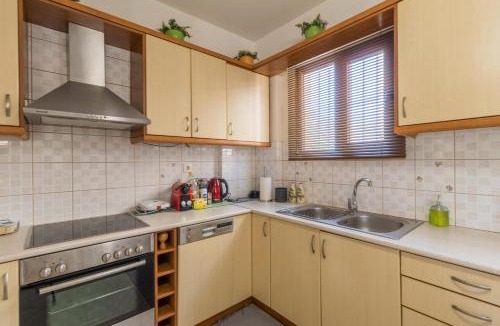 Kechries Apartment | Golden Beach Maisonette Retreat