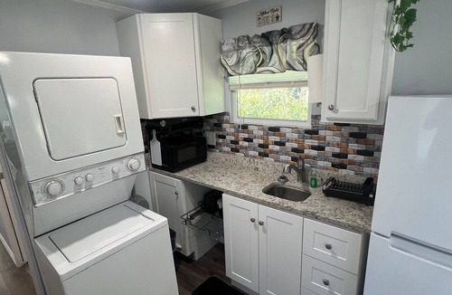 Durant House | Golden stars Charming apartment in fabulous Plant City with WiFi and AC
