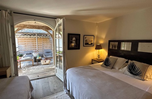 Cavalaire-sur-Mer Villa | Golf de St-Tropez - Clos Des 7 Palmiers on the beach