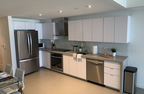 Town Square Apartment | Gorgeous modern apartment in the heart of Miami