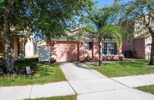 Sandy Ridge Villa | Gorgeous VILLA near Disney, Private Heated South Pool