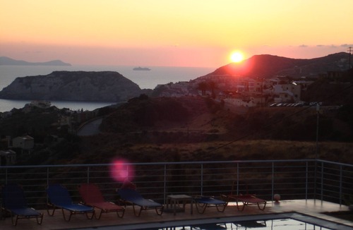 Agia Pelagia Villa | Villa Overlooking the Sunrise and the Endless Blue of the sea