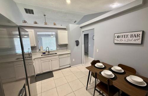 Haines City House | Grand Deluxe Pines 3BR Pool Home near Disney