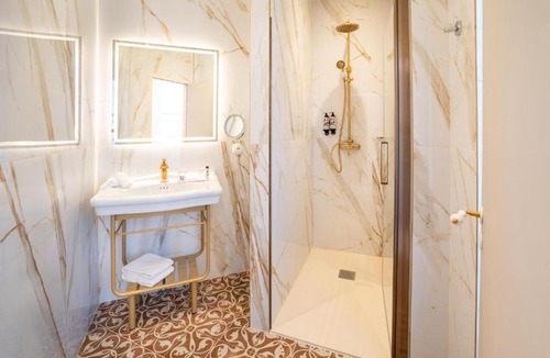 Saint-Cyr-sur-Mer Hotel | Grand Hotel Des Lecques; BW Signature Collection