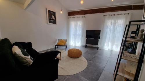 La Turbie Apartment | Grand loft design - Coeur du village médiéval - GO
