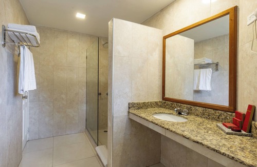 Runaway Bay Hotel | Grand Muthu Runaway Bay