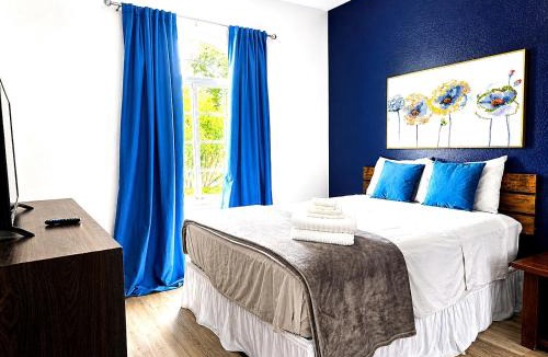 Haines City Villa | Grand Rapids Oasis, Pool, Spa & Family Getaway