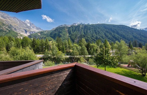 Argentiere Apartment | Grand Roc B112 260m from Slopes, View, Parking & WiFi, Argentière (Chamonix), France