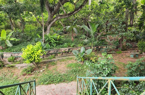 Runaway Bay Villa | Green Creek Oasis 5-bed, sleep 12, Villa with AC, WiFi, Pool and Beach