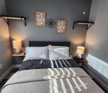 Lakeland Apartment | Green Roof House Studio
